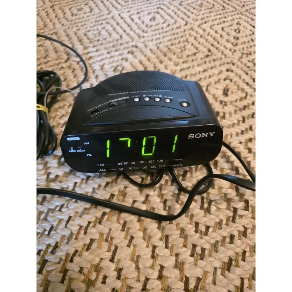 Sony Dream Machine ICF-C218‎ AM FM Digital Alarm Clock Radio Black C1